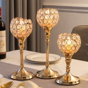 Décoration bougeoir cristal sur la table